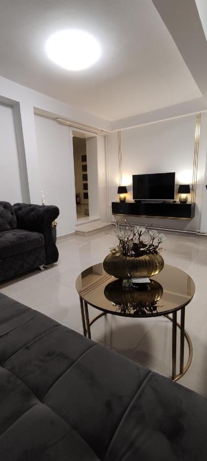Dzan Apartment