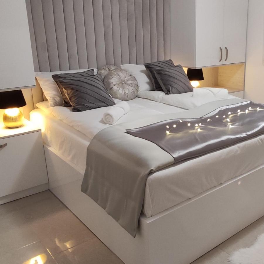 Dzan Apartment *